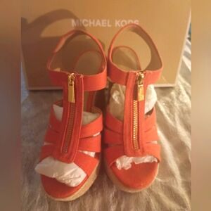 Tangerine Berkeley Wedge canvas heals by Michael Michael Kors New!  Zips up
